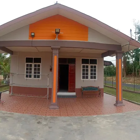 Homestay Adilah A Pasir Puteh Exterior photo