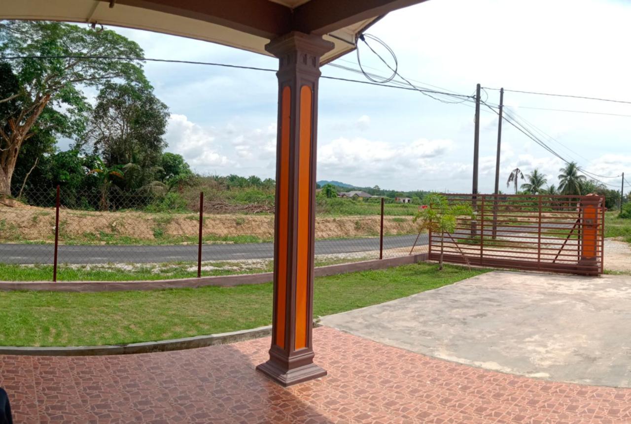 Adilah A Holiday home Pasir Puteh